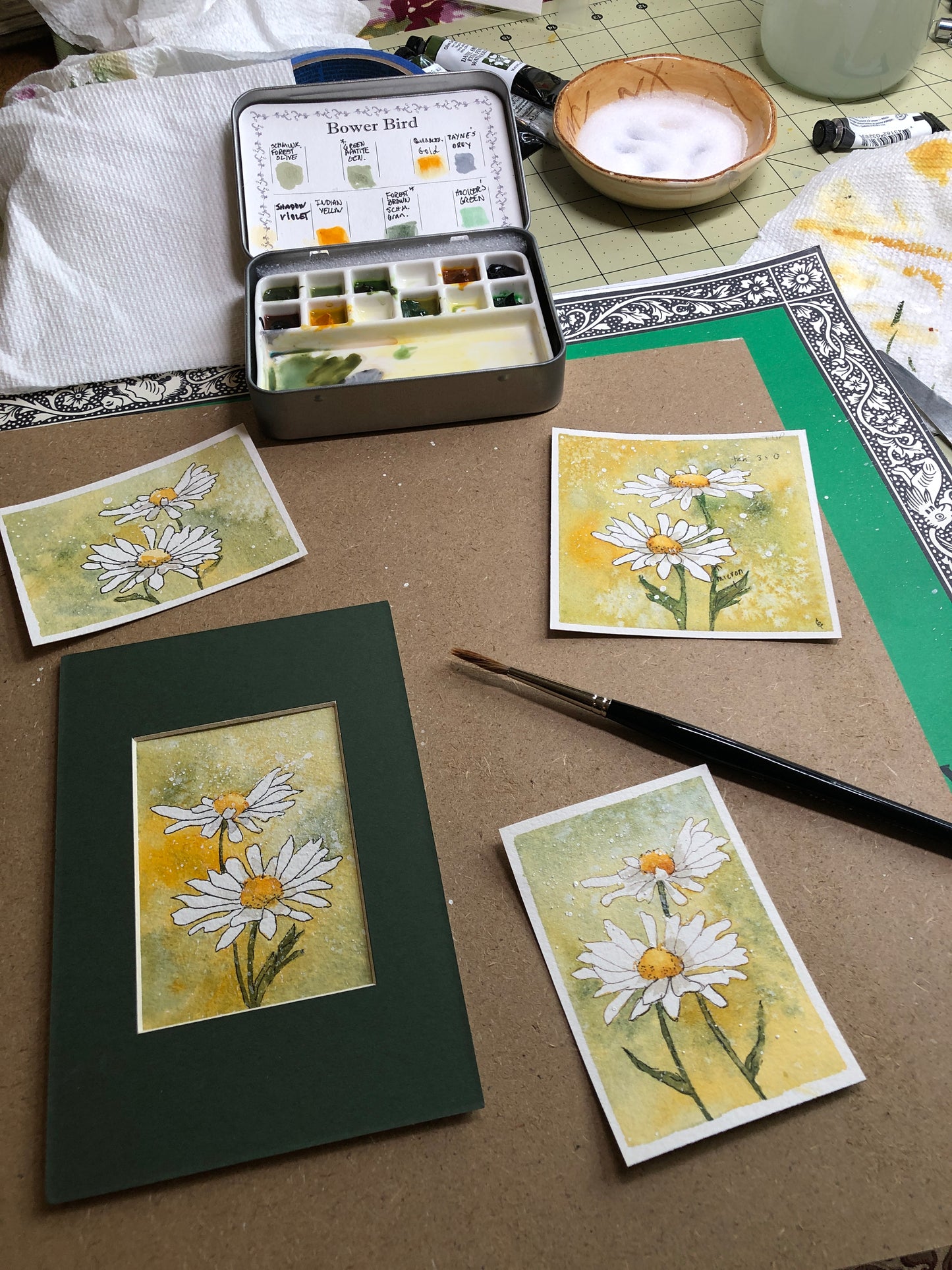 Daisy themed notecard stationery; 2-pack