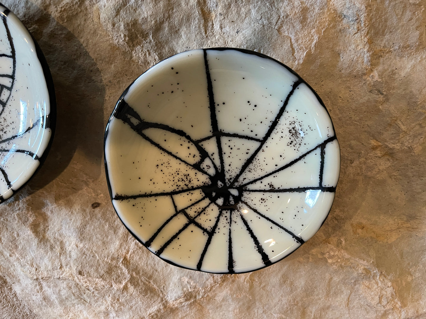 5.5" Fused glass Black/White bowls two-piece set