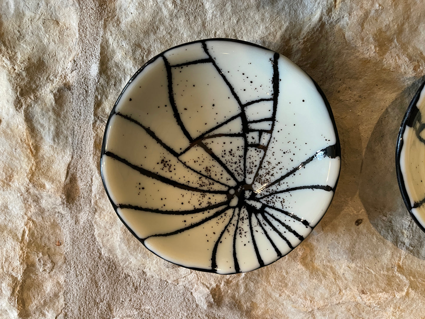 5.5" Fused glass Black/White bowls two-piece set