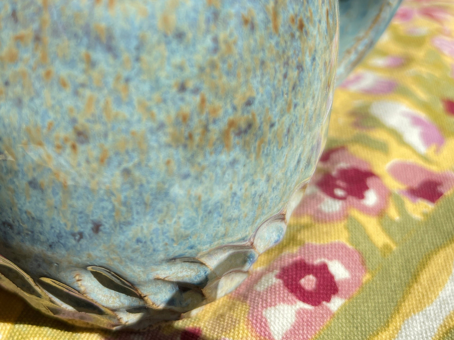 Stoneware coffee mug shades of blue P1004